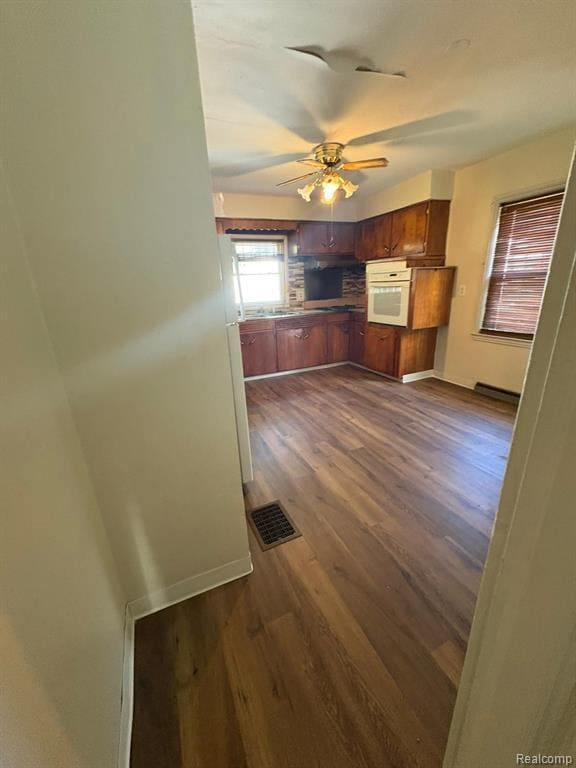 Building Photo - 1701 Park St