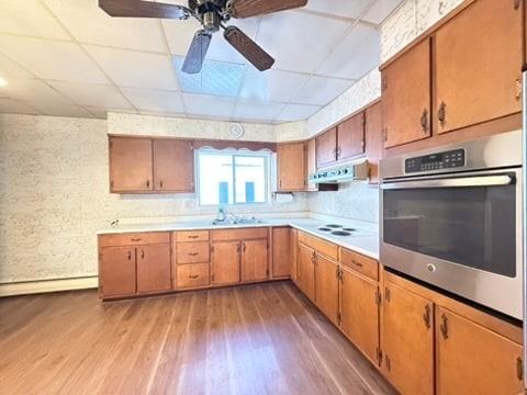 Building Photo - 113 N Center St