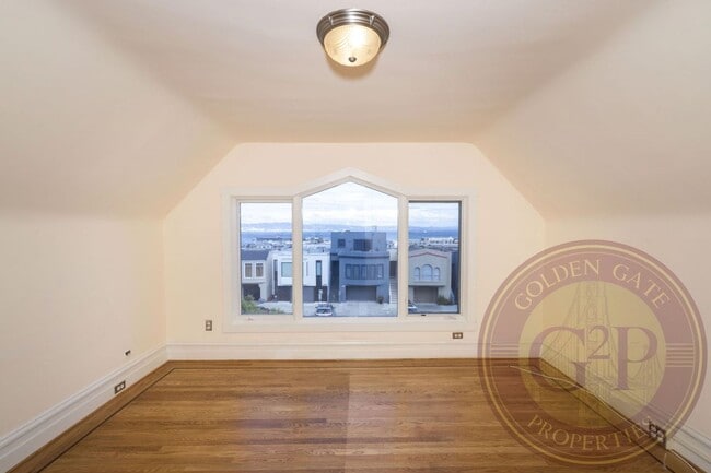 Building Photo - Potrero Hill - 3 BR, 2.5 BA House 1,388 Sq. Ft. - 3D Virtual Tour, Large Private Yard