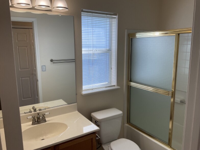 Building Photo - 4523 China Rose Cir