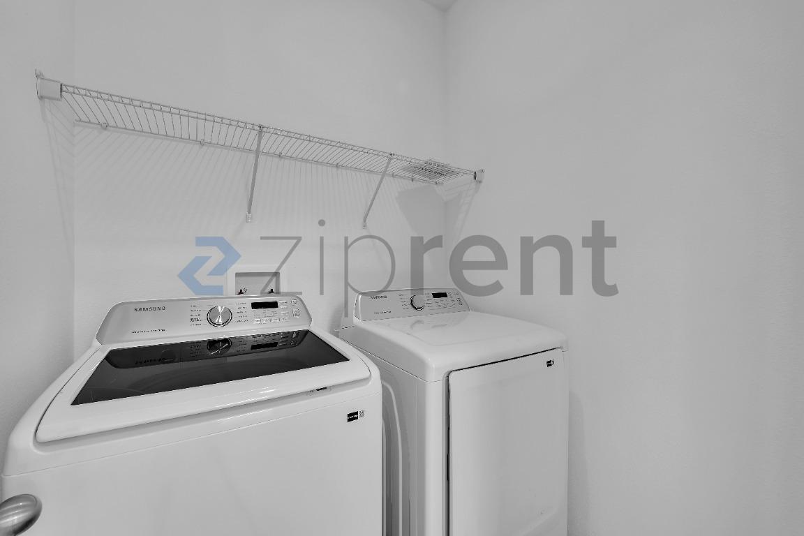 Building Photo - 17514 Northlake Grv Dr