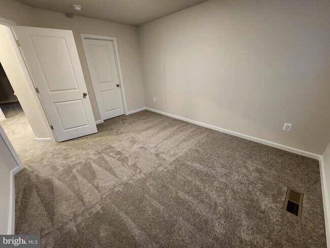 Building Photo - 117 Canning Rd