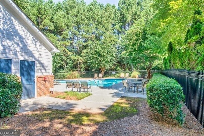 Building Photo - 709 Spring Heights Ln