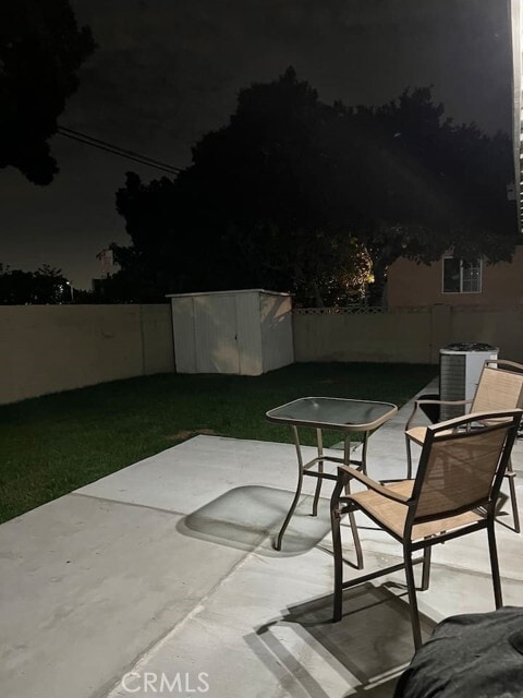Building Photo - 15649 Aravaca Dr