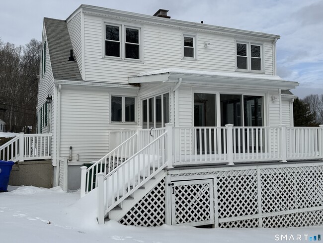 Building Photo - 10 Milton Rd