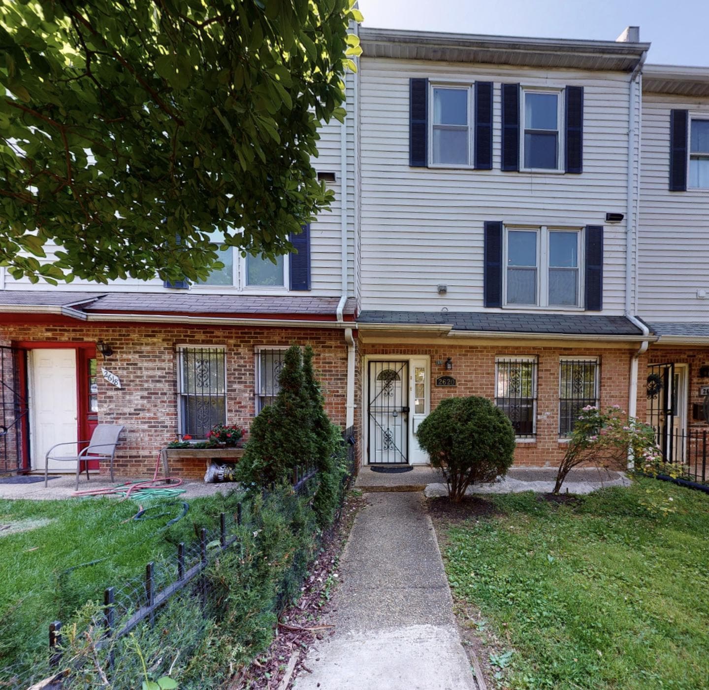 Building Photo - Updated Columbia Heights townhome near the...