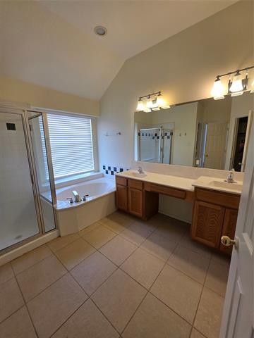 Building Photo - 3820 Harrison Dr