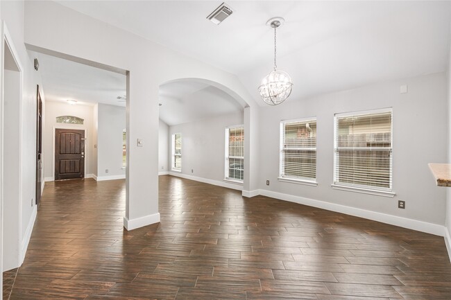 Building Photo - 26114 Lillian Springs