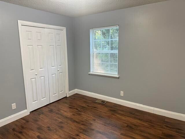 Building Photo - 4045 Brookcrest Dr