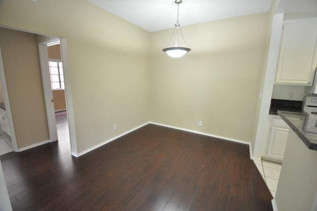 Building Photo - 11594 Moorpark St