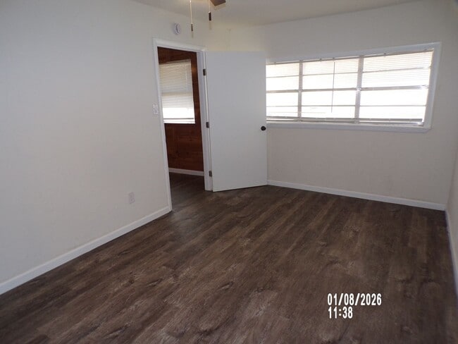 Building Photo - Great re-do