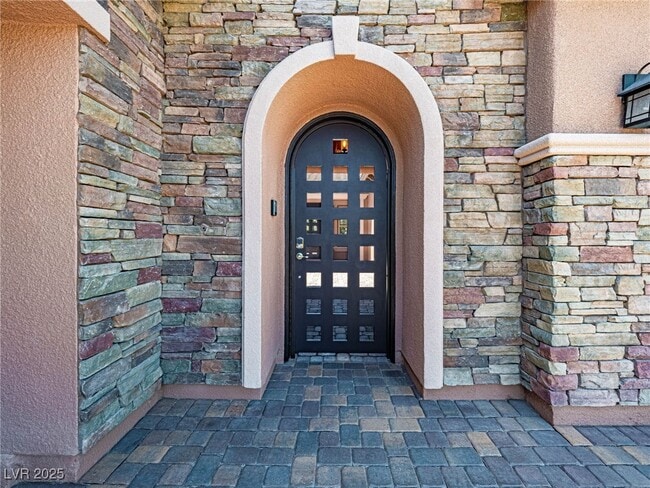 Building Photo - 47 Grand Masters Dr