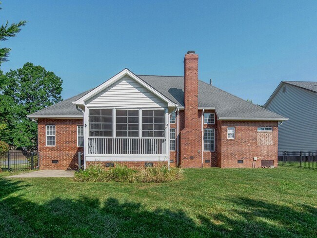 Building Photo - Take a look at this stunning Cotswold dream home.