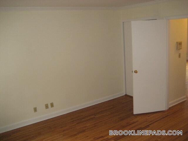 Building Photo - 84 St Paul St