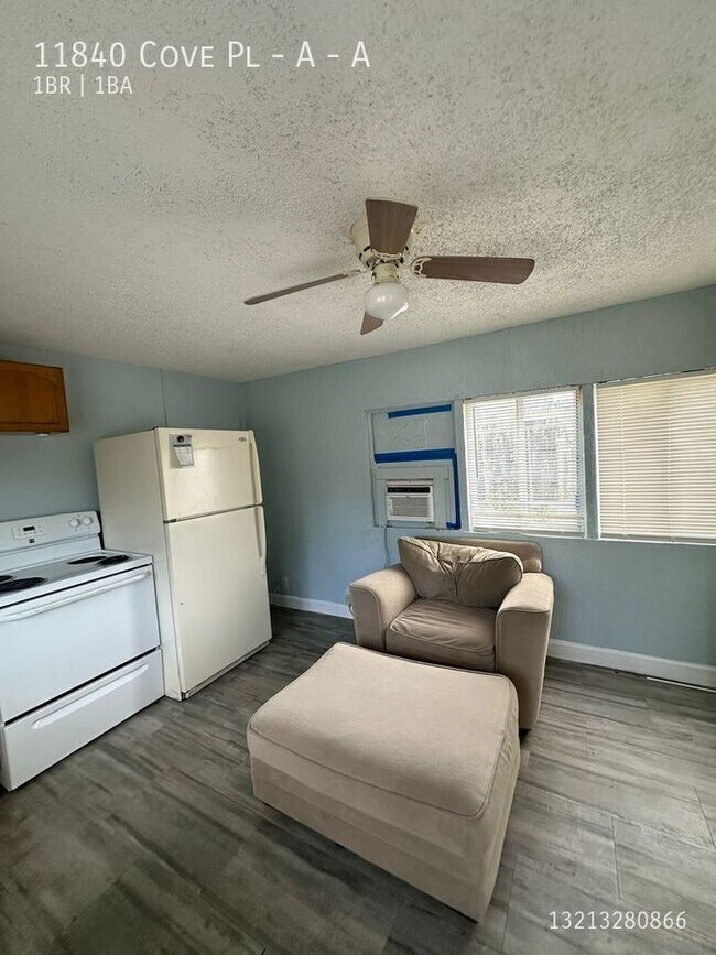 Building Photo - 11840 Cove Pl