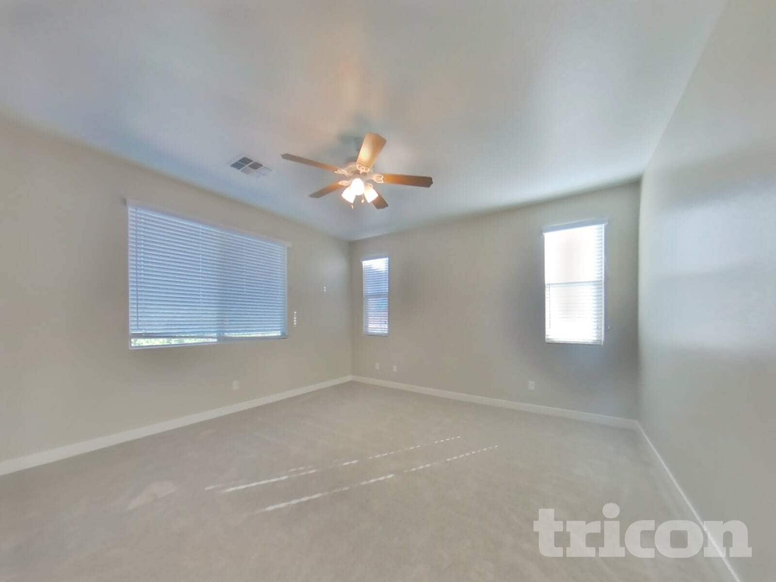 Building Photo - 2638 E Danbury Rd