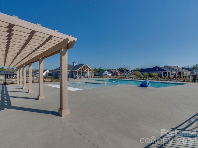 Building Photo - 4009 Woodland View Dr