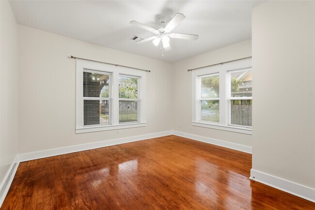 Building Photo - 4616 Clay St