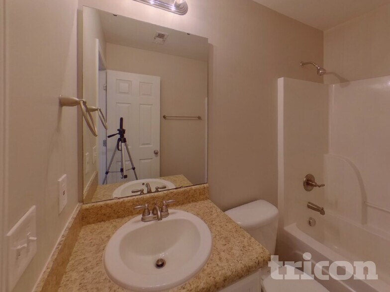 Building Photo - 113 Mariner Ct