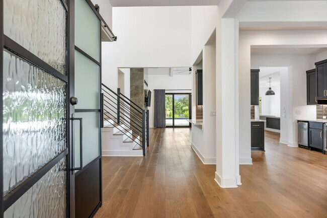 Building Photo - 111 Wellesley Landing