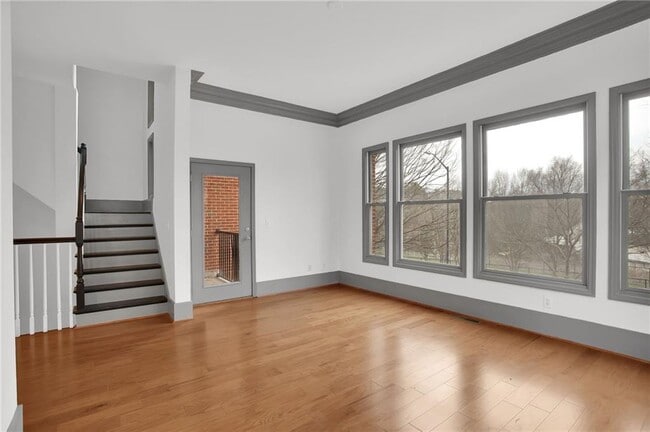 Building Photo - 745 Fountainhead Ln NE