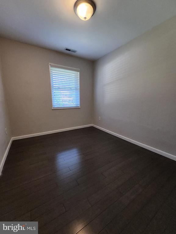 Building Photo - 6205 Yosemite Dr