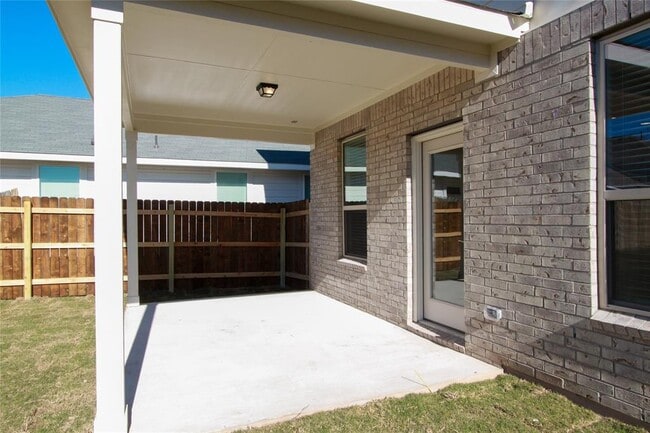 Building Photo - 17004 Alturas Ave
