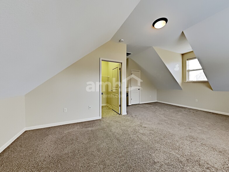 Building Photo - 1523 Bailey Park Ln