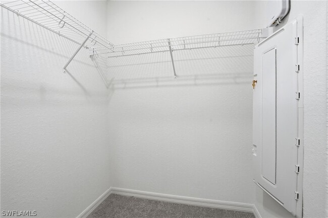 Building Photo - 15345 Grn Acrs Ave