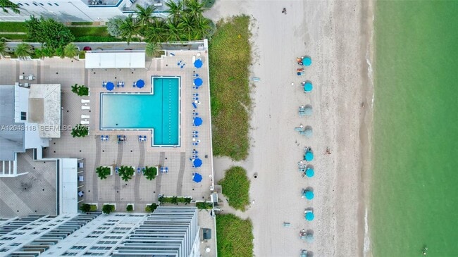 Building Photo - 2751 S Ocean Dr