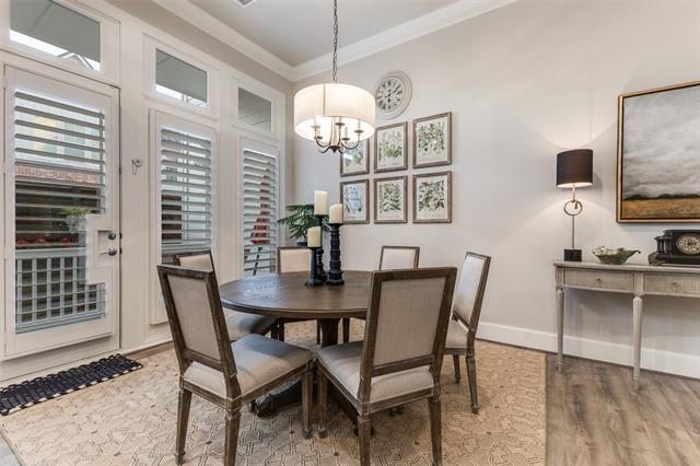 Building Photo - 1725 G Ave