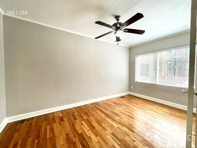 Building Photo - 1114 W 45th St