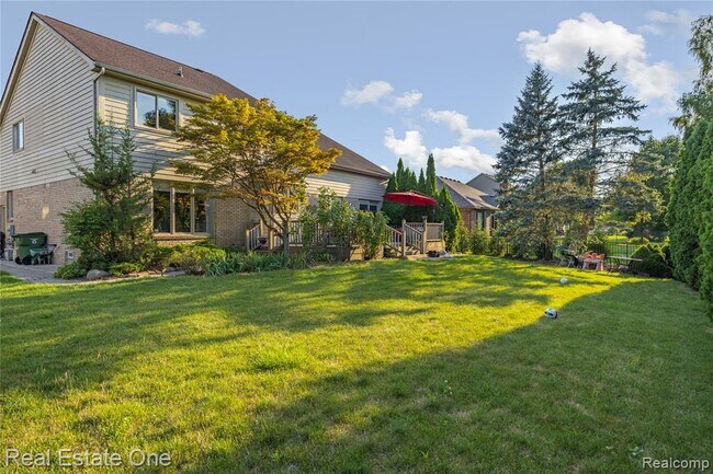 Building Photo - 13987 Glenwood Dr