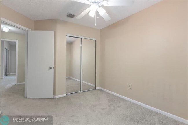 Building Photo - 640 N University Dr