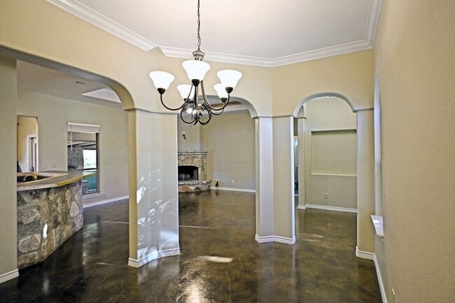 Building Photo - 2223 Sun Chase Blvd