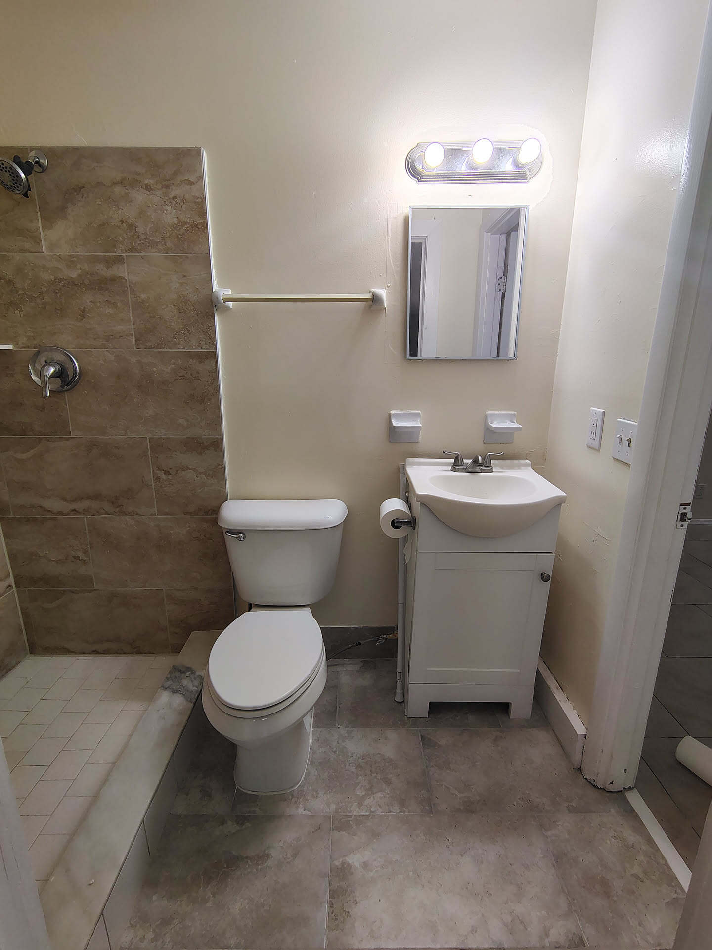 Building Photo - 2537 Chris Ct