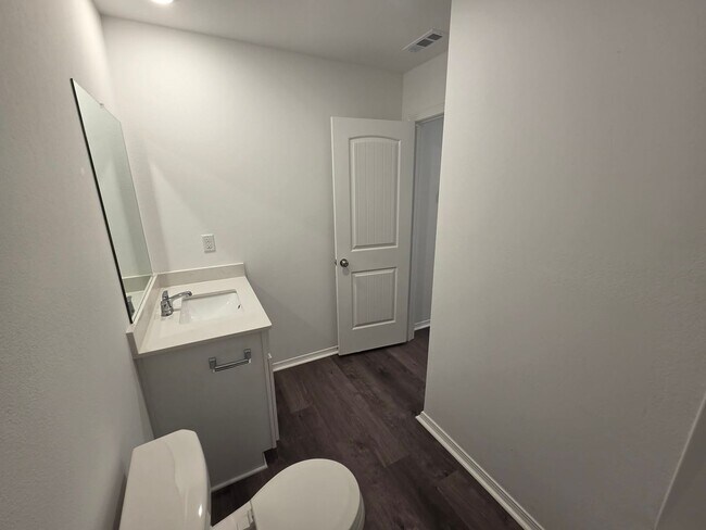 Building Photo - 1088 RAVEN WALK Dr