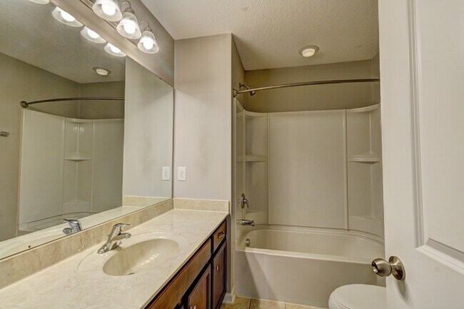 Building Photo - 2024 Middleton Farm Dr