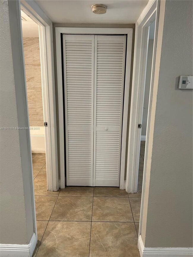 Building Photo - 15551 SW 104th Terrace