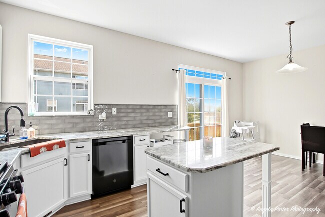 Building Photo - 1477 Sedgewood Ct