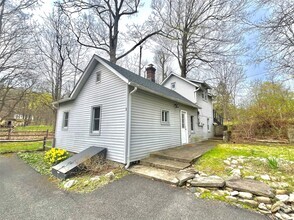 Building Photo - 2 Mine Hill Rd