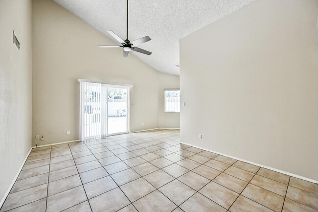Building Photo - 7725 E Rovey Ave