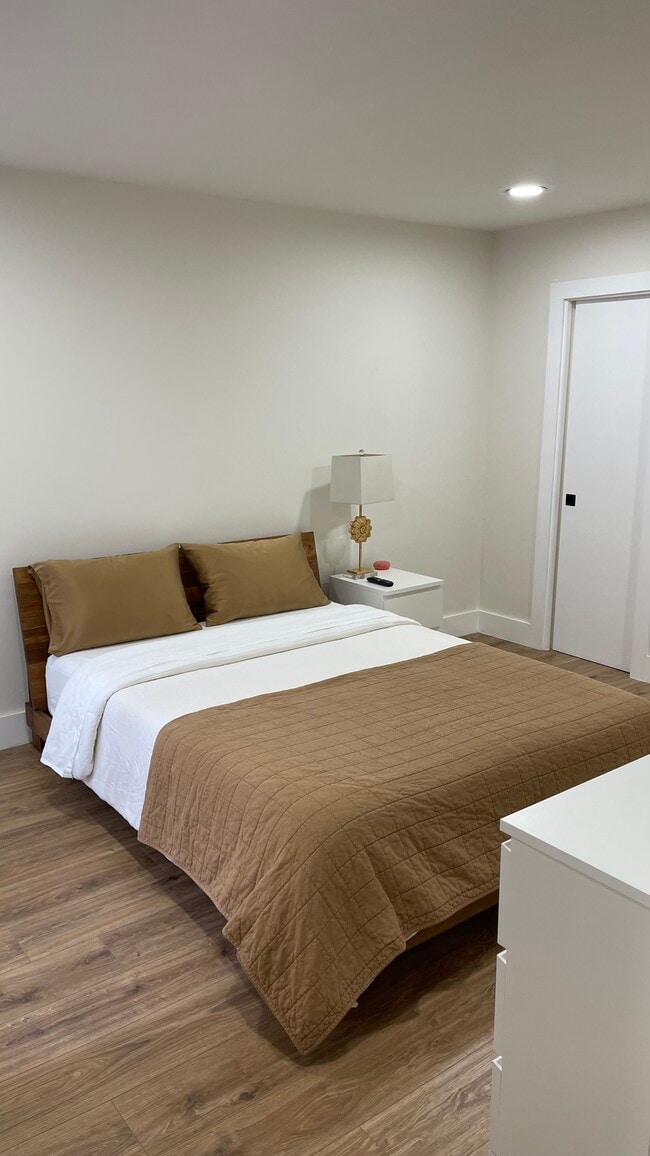 Building Photo - 6026 Birchbrook Dr