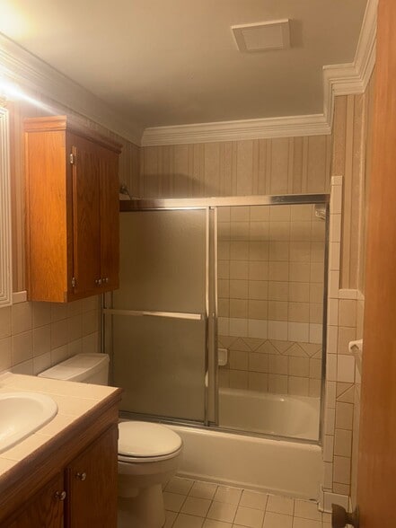 Building Photo - 3001 Depaul Ct