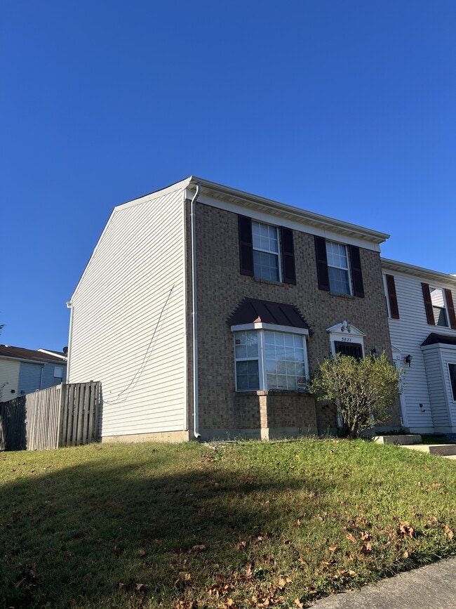 Building Photo - 5827 Suitland Rd