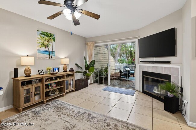 Building Photo - 323 Sand Castle Way