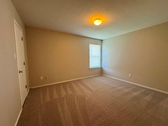 Building Photo - 119 Peppergrass Cove
