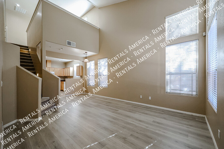 Building Photo - 1225 N 36th St