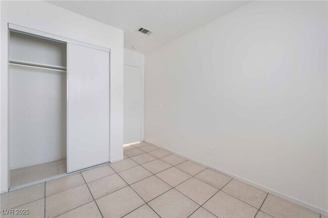 Building Photo - 1272 Lawry Ave