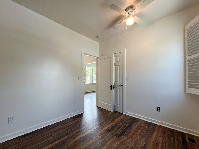 Building Photo - Charming Downtown Napa Cottage with Large Fenced Yard & Ample Parking